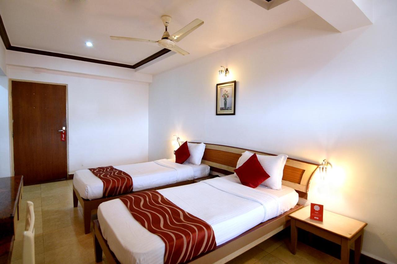 Om Shiv Hotel Madgaon Extérieur photo